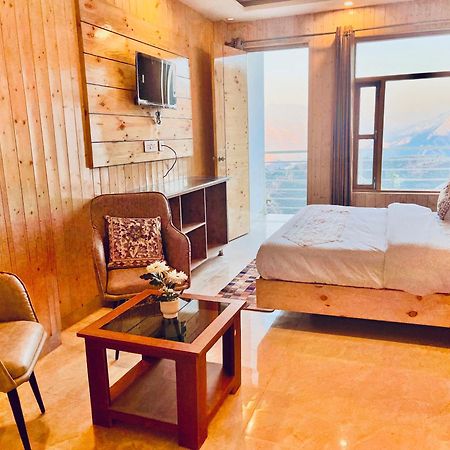 Hotel Classic Crown - #Scenic Mountain View #Open Terrace #Parking #Premium Rooms With Balcony #Guest Preferred #Best Selling Hotel In 穆索里 外观 照片
