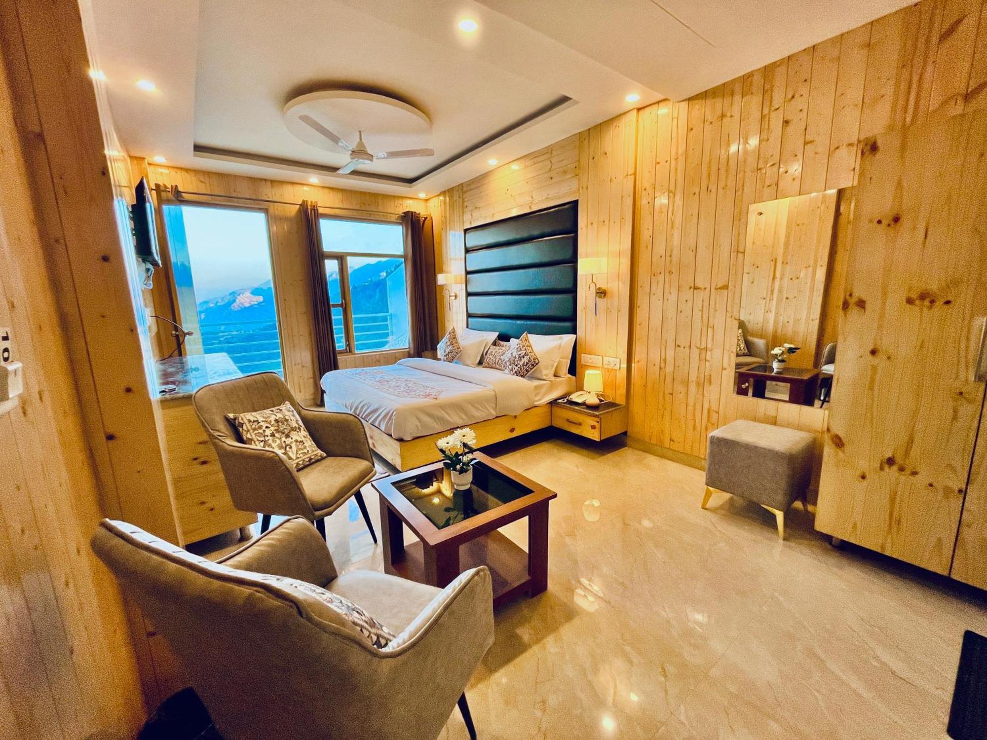 Hotel Classic Crown - #Scenic Mountain View #Open Terrace #Parking #Premium Rooms With Balcony #Guest Preferred #Best Selling Hotel In 穆索里 外观 照片