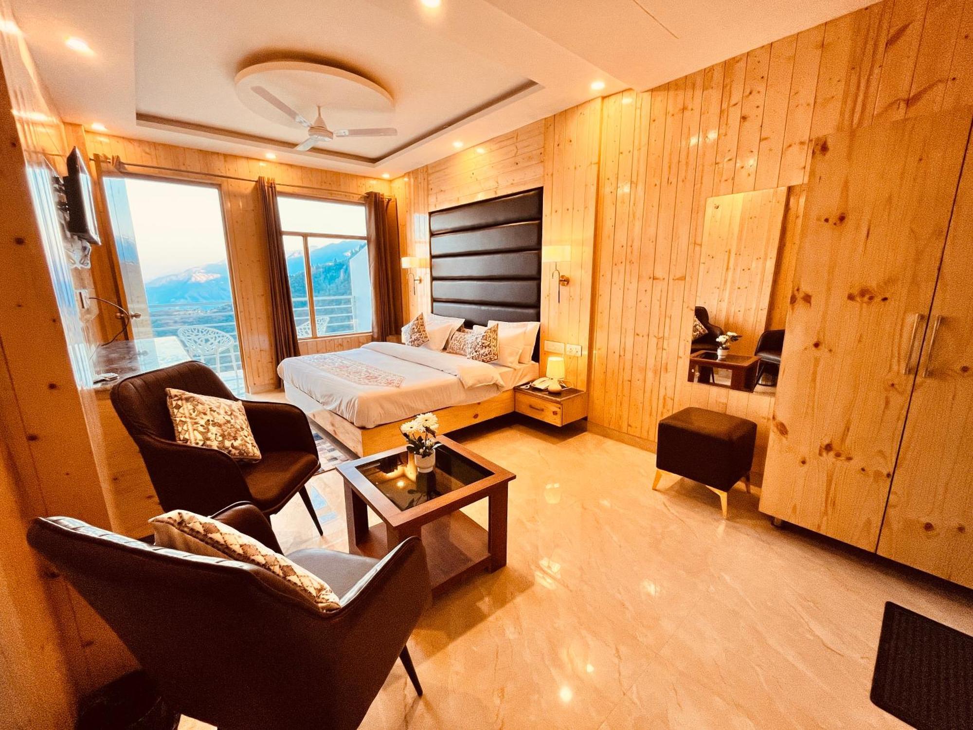 Hotel Classic Crown - #Scenic Mountain View #Open Terrace #Parking #Premium Rooms With Balcony #Guest Preferred #Best Selling Hotel In 穆索里 外观 照片