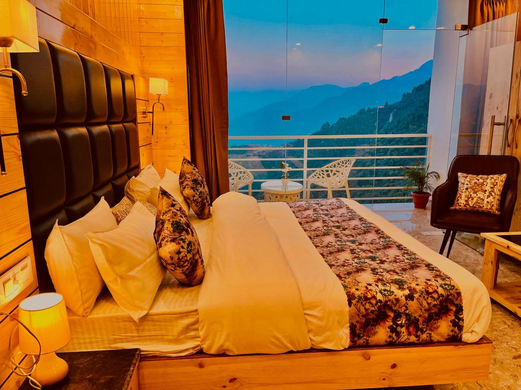 Hotel Classic Crown - #Scenic Mountain View #Open Terrace #Parking #Premium Rooms With Balcony #Guest Preferred #Best Selling Hotel In 穆索里 外观 照片