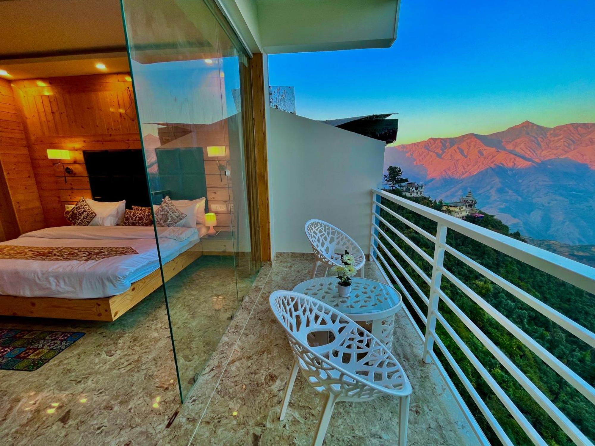 Hotel Classic Crown - #Scenic Mountain View #Open Terrace #Parking #Premium Rooms With Balcony #Guest Preferred #Best Selling Hotel In 穆索里 外观 照片