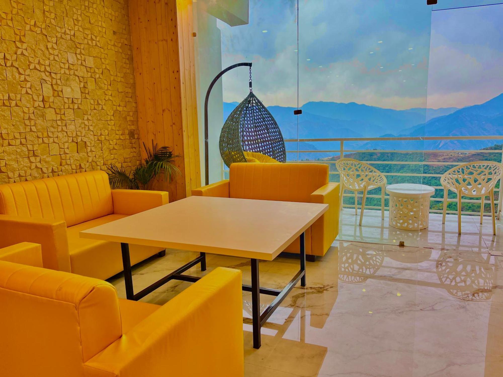 Hotel Classic Crown - #Scenic Mountain View #Open Terrace #Parking #Premium Rooms With Balcony #Guest Preferred #Best Selling Hotel In 穆索里 外观 照片