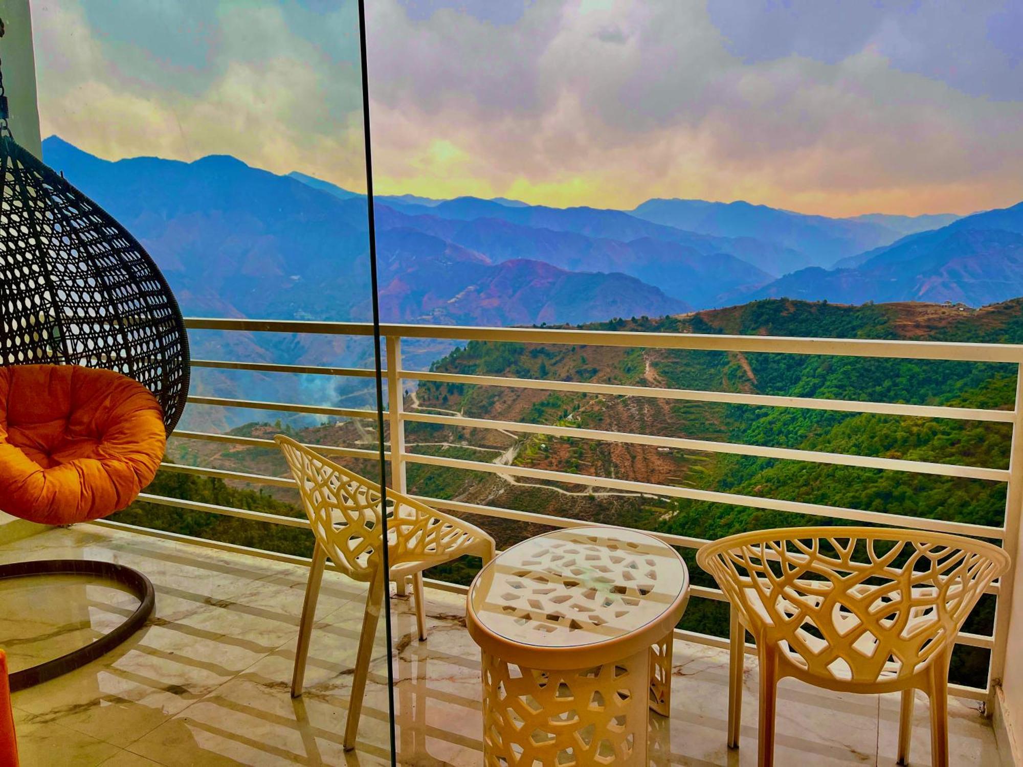 Hotel Classic Crown - #Scenic Mountain View #Open Terrace #Parking #Premium Rooms With Balcony #Guest Preferred #Best Selling Hotel In 穆索里 外观 照片