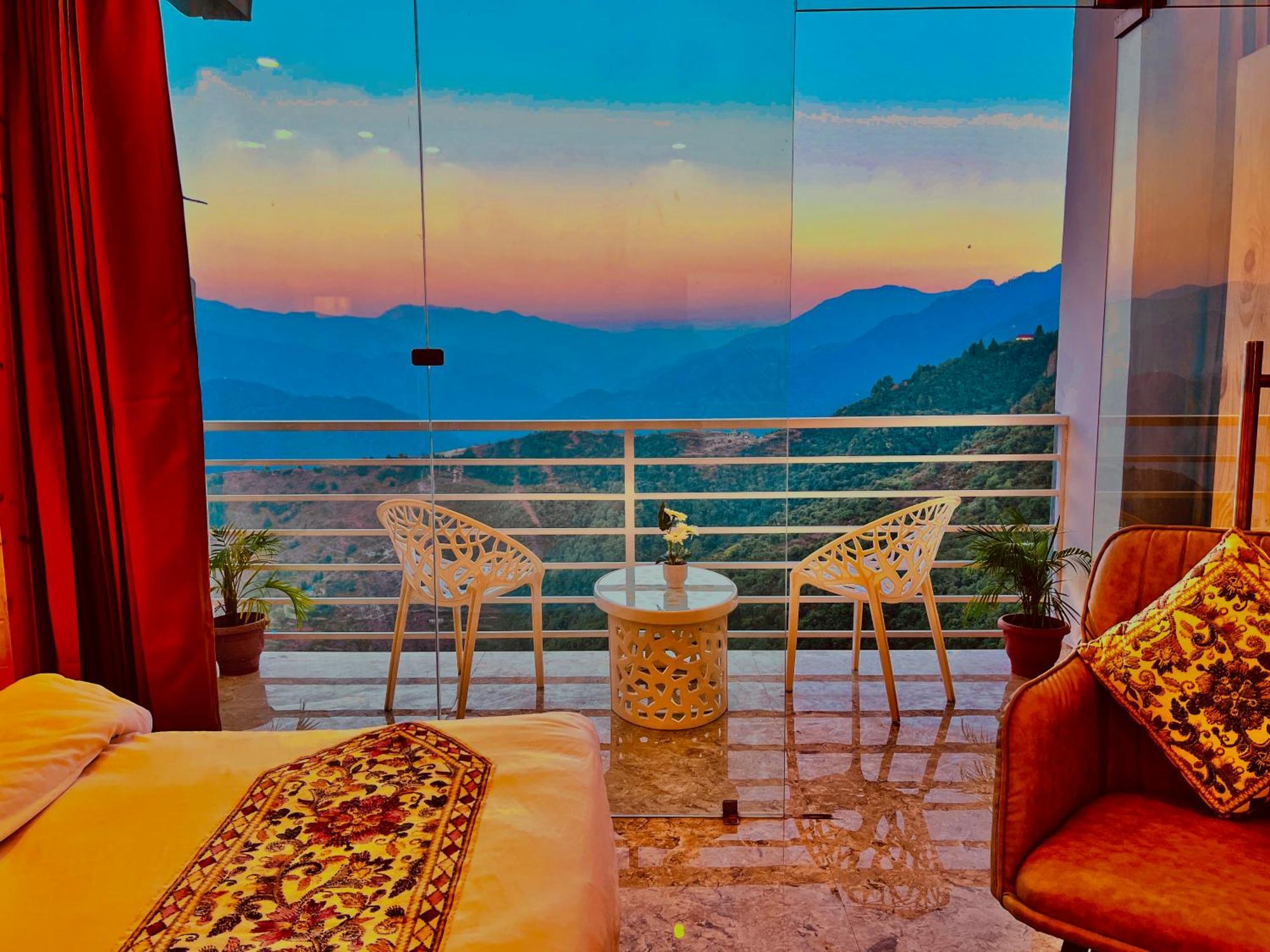 Hotel Classic Crown - #Scenic Mountain View #Open Terrace #Parking #Premium Rooms With Balcony #Guest Preferred #Best Selling Hotel In 穆索里 外观 照片