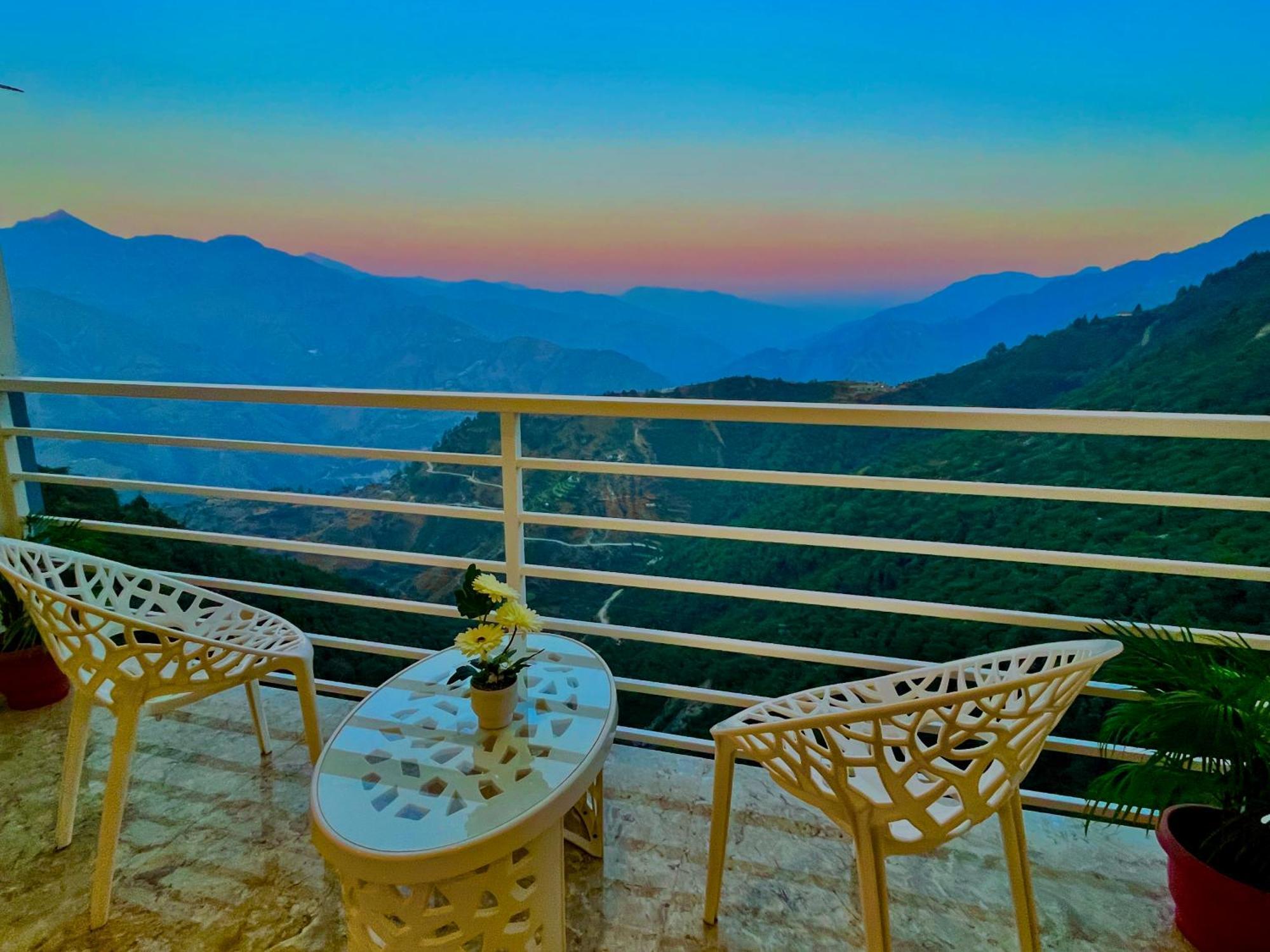 Hotel Classic Crown - #Scenic Mountain View #Open Terrace #Parking #Premium Rooms With Balcony #Guest Preferred #Best Selling Hotel In 穆索里 外观 照片